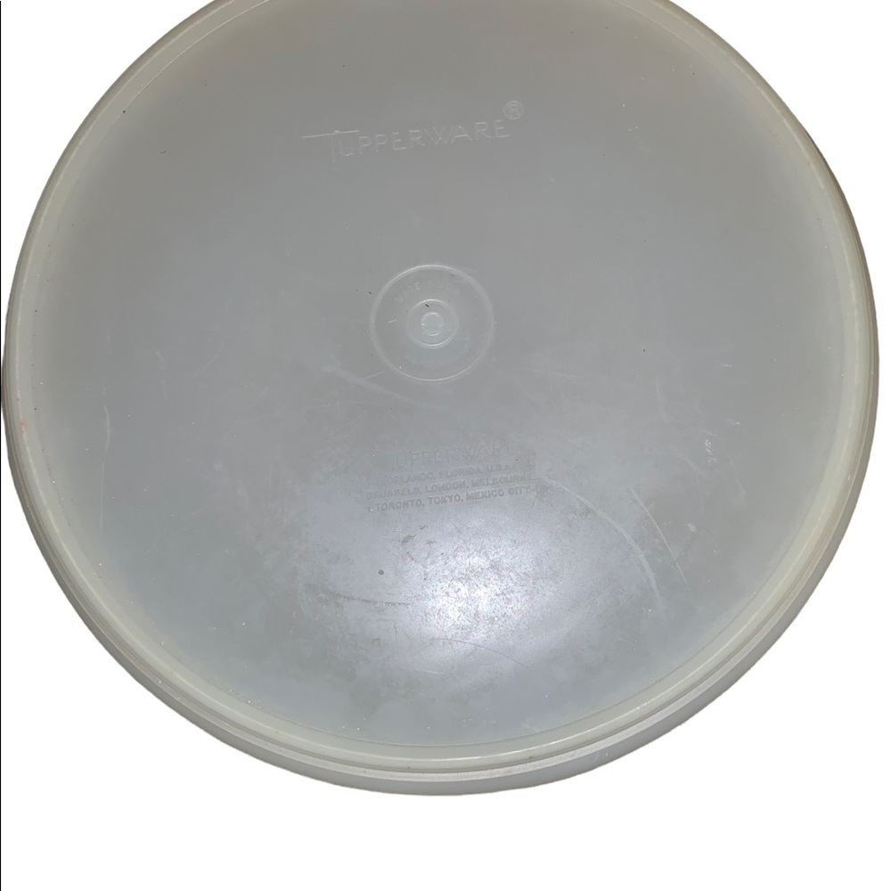 Vintage Tupperware white bowl with lid